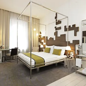 Pure White Otel Prag